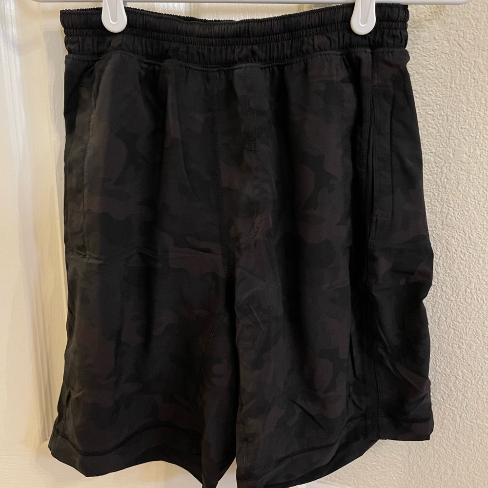 Mens Lululemon Pace Breaker Shorts - Small